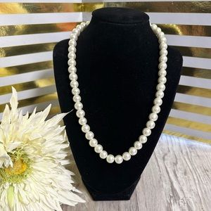 Sarah Coventry Classic Pearl Necklace
